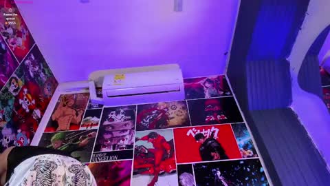 Snapshot of cheys_mast chatting on May 17, 6:37 pm Cheys online show from May 17, 6:37 pm