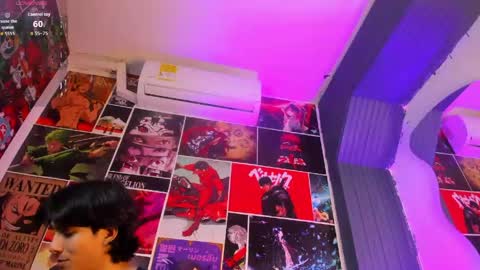 Snapshot of cheys_mast chatting on May 27, 7:33 pm Cheys online show from May 27, 7:33 pm