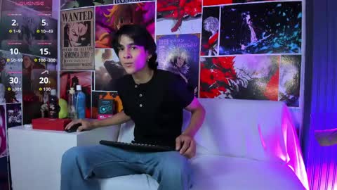 Snapshot of cheys_mast chatting on May 31, 6:53 pm Cheys online show from May 31, 6:53 pm