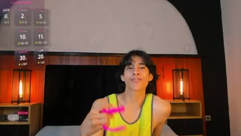 Snapshot of cheys_mast chatting on June 19, 8:12 pm Cheys online show from June 19, 8:12 pm