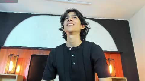 Snapshot of cheys_mast chatting on June 25, 8:24 pm Cheys online show from June 25, 8:24 pm