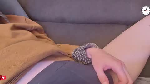 Grey online show from November 18, 8:02 pm