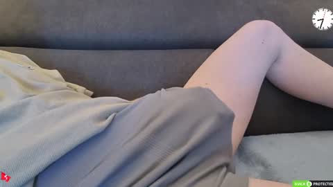 Snapshot of chezmonsieur_g chatting on July 6, 6:32 pm Grey online show from July 6, 6:32 pm