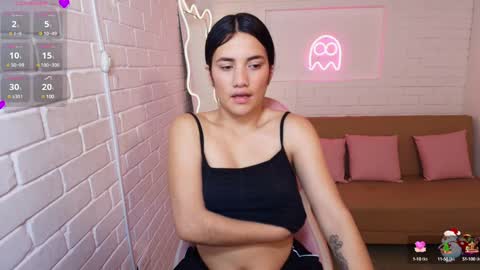 Snapshot of chiara_tay chatting on December 27, 9:50 am Chiara online show from December 27, 9:50 am