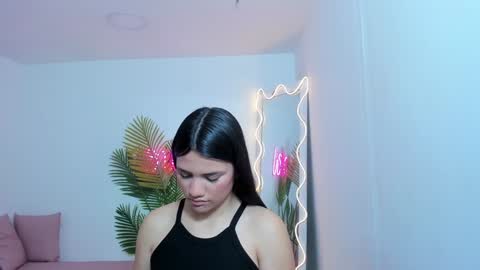 Snapshot of chiara_tay chatting on January 18, 7:15 pm Chiara online show from January 18, 7:15 pm