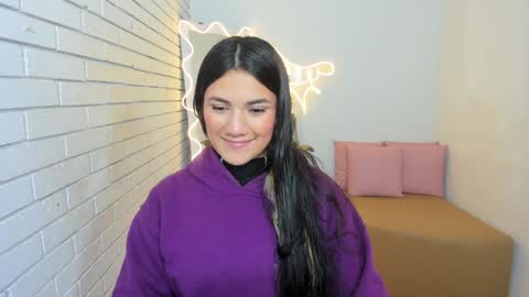 Snapshot of chiara_tay chatting on February 8, 3:08 am Chiara online show from February 8, 3:08 am