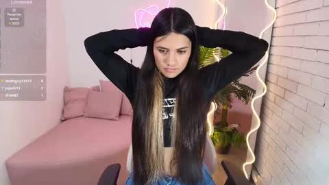 Snapshot of chiara_tay chatting on February 27, 9:54 am Chiara online show from February 27, 9:54 am