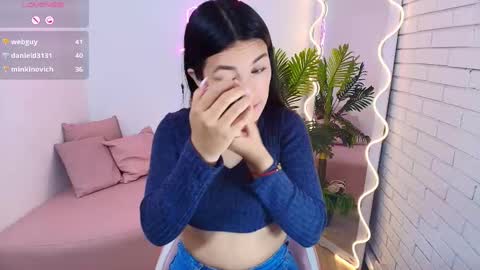 Snapshot of chiara_tay chatting on March 1, 12:45 pm Chiara online show from March 1, 12:45 pm