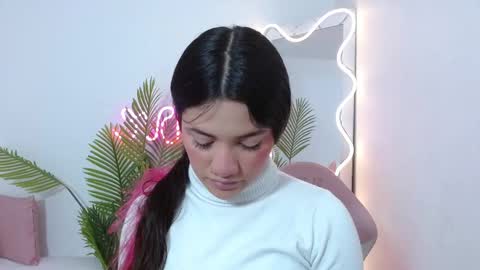 Snapshot of chiara_tay chatting on September 27, 11:37 am Chiara online show from September 27, 11:37 am