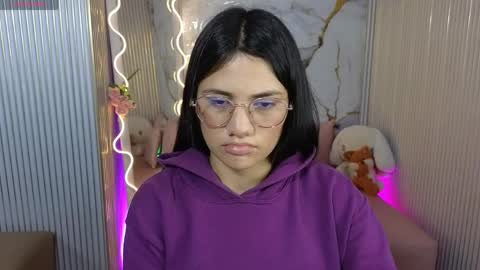 Snapshot of chiara_tay chatting on May 2, 6:57 pm Chiara online show from May 2, 6:57 pm