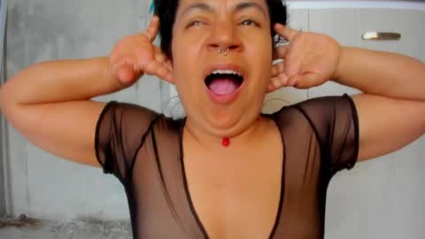 Chiara fustox online show from April 19, 6:10 pm