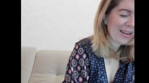 Snapshot of chicafortuna chatting on February 16, 2:20 am NBFG online show from February 16, 2:20 am