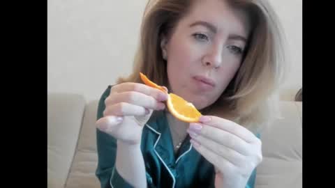 Snapshot of chicafortuna chatting on March 12, 2:41 am NBFG online show from March 12, 2:41 am