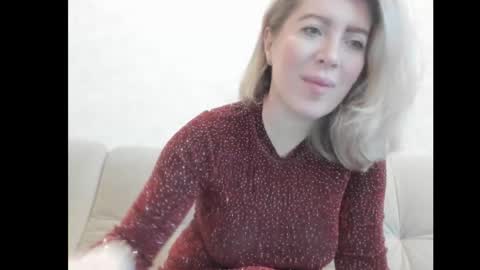 Snapshot of chicafortuna chatting on October 27, 4:05 am NBFG online show from October 27, 4:05 am