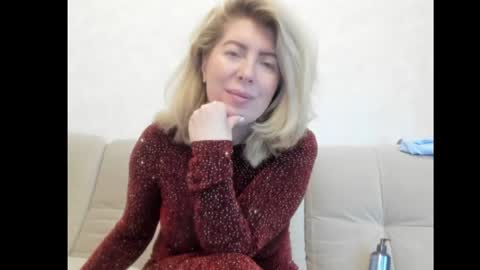 Snapshot of chicafortuna chatting on May 15, 2:40 am NBFG online show from May 15, 2:40 am