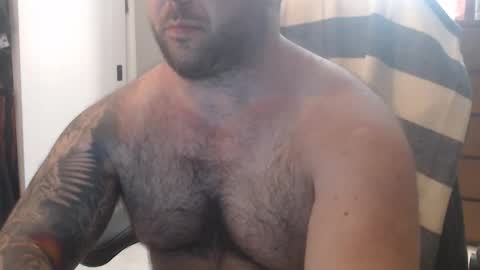 Snapshot of chicagoguy86 chatting on May 18, 3:24 am Chicagoguy86 aka Benny Cooper online show from May 18, 3:24 am