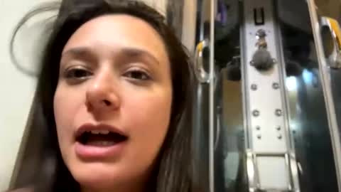 chicamala872876 online show from May 5, 8:06 pm