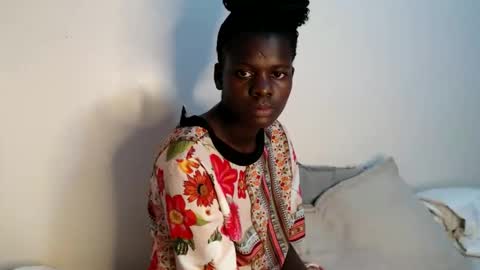 chichie_ online show from May 31, 1:25 am