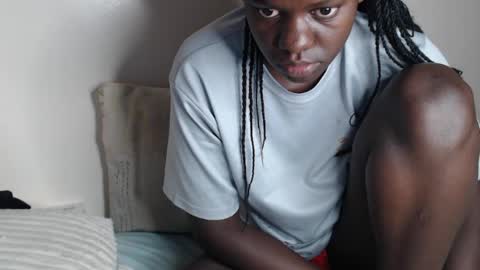 chichie_ online show from July 26, 11:00 pm