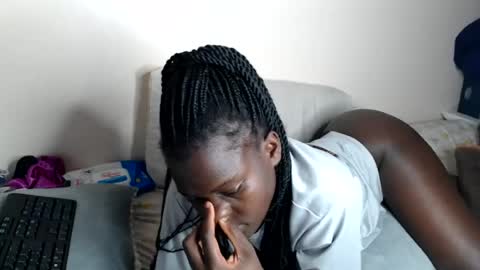chichie_ online show from July 30, 4:55 am