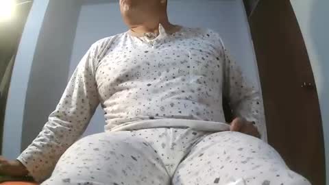 Snapshot of chicoguapo8 chatting on November 24, 12:43 am jorge online show from November 24, 12:43 am