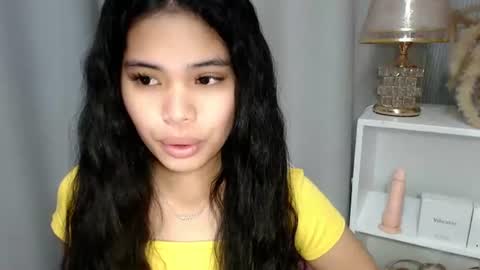 Snapshot of chictemptation_ chatting on July 7, 10:25 pm CRISTINE3. online show from July 7, 10:25 pm