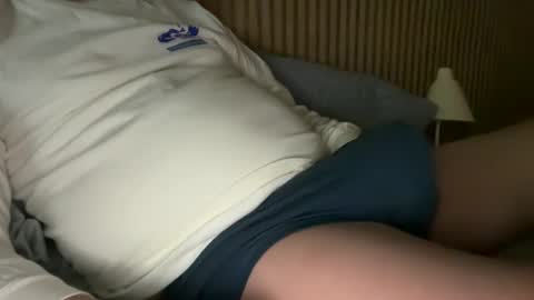 chiguy63v4 online show from November 9, 2:59 pm