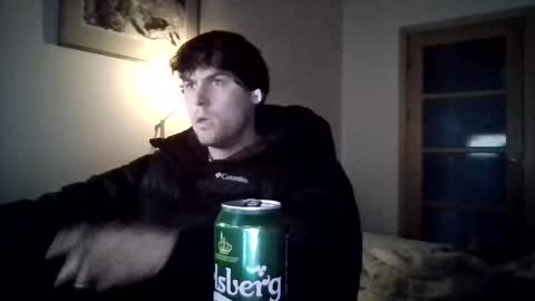 Snapshot of chiller832590 chatting on April 8, 3:17 am chiller832590 online show from April 8, 3:17 am