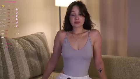 Snapshot of chillgirlll chatting on July 27, 5:25 am Nicole online show from July 27, 5:25 am