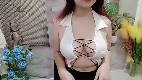 Snapshot of chillylove chatting on October 20, 12:33 am Jani online show from October 20, 12:33 am