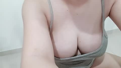 Jani online show from April 21, 1:42 am