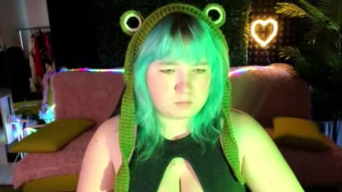 Snapshot of chimberwol chatting on September 9, 1:38 am Chim-Chim online show from September 9, 1:38 am