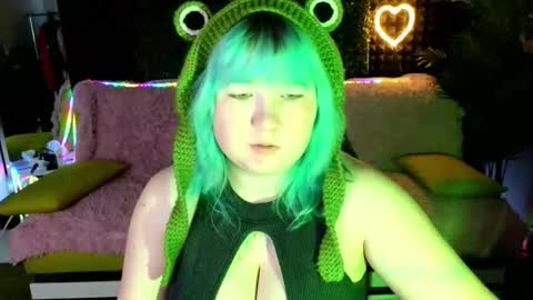 Snapshot of chimberwol chatting on September 17, 1:51 am Chim-Chim online show from September 17, 1:51 am