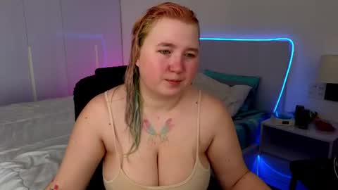 Snapshot of chimberwol chatting on August 2, 5:39 am Chim-Chim online show from August 2, 5:39 am