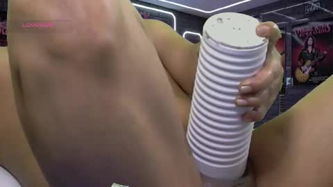 Enrique online show from December 2, 7:53 pm