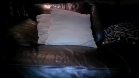 Snapshot of chippy70 chatting on March 1, 11:34 am chippy70 online show from March 1, 11:34 am