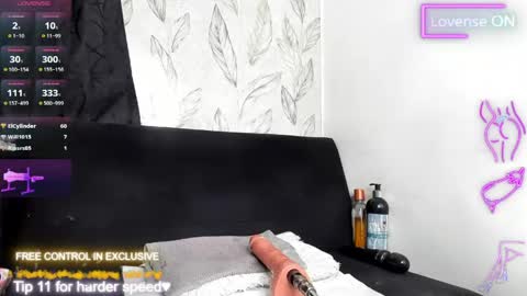 chiquihornymature online show from April 21, 10:12 pm