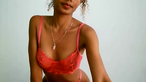 Snapshot of chloe9794 chatting on March 27, 8:26 am chloe9794 online show from March 27, 8:26 am
