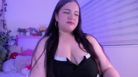 chloe online show from November 11, 2:06 pm