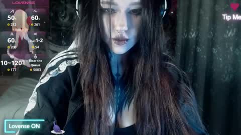 Snapshot of chloe_crystall_killer chatting on May 8, 5:46 am chloe_crystall_killer online show from May 8, 5:46 am