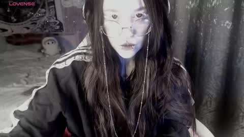 Snapshot of chloe_crystall_killer chatting on May 24, 1:54 am chloe_crystall_killer online show from May 24, 1:54 am