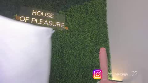 Chloe online show from September 22, 12:07 pm