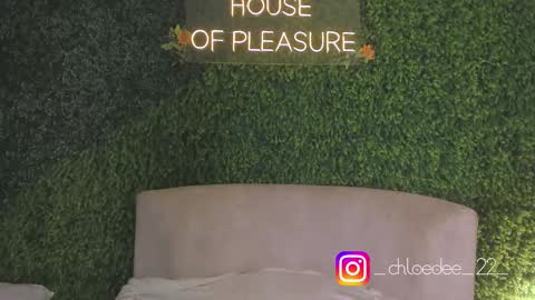 Chloe online show from October 3, 12:57 pm