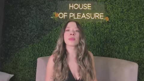 Chloe online show from October 14, 12:06 pm