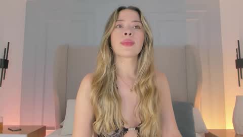 Chloe online show from March 24, 11:37 am