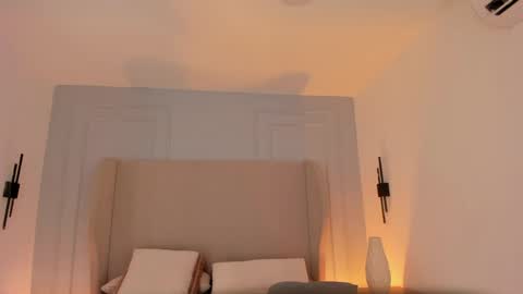 Chloe online show from April 5, 12:02 pm