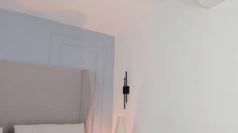 Snapshot of chloe_dee_ chatting on June 5, 12:44 pm Chloe online show from June 5, 12:44 pm