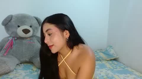 Snapshot of chloe_dolcee chatting on July 13, 7:05 pm Chloe online show from July 13, 7:05 pm