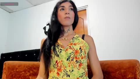 Snapshot of chloe_evanx_ chatting on December 3, 7:22 pm Chloe Evanx online show from December 3, 7:22 pm