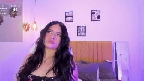 Chloe online show from April 24, 4:09 pm